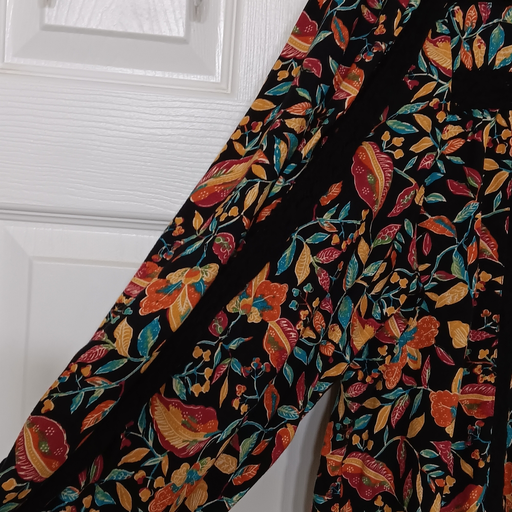 Brand: Jennifer & Grace. Floral Button-Up Blouse, Size L - Picture 5 of 5